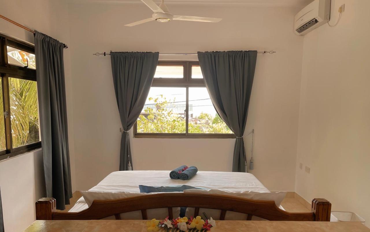 Apartamento Jardin Marron Baie Sainte Anne Exterior foto